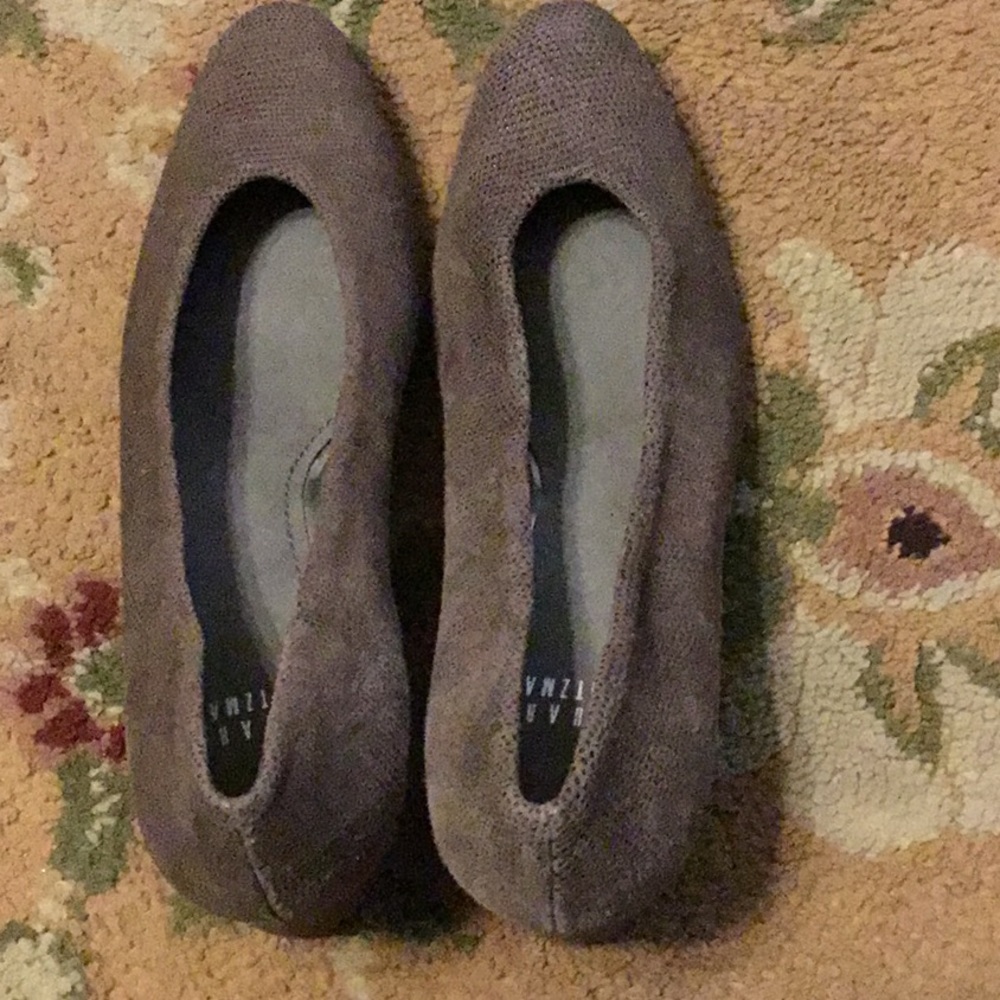 Stuart Weitzman brown dressy size 7.5 classy shoes